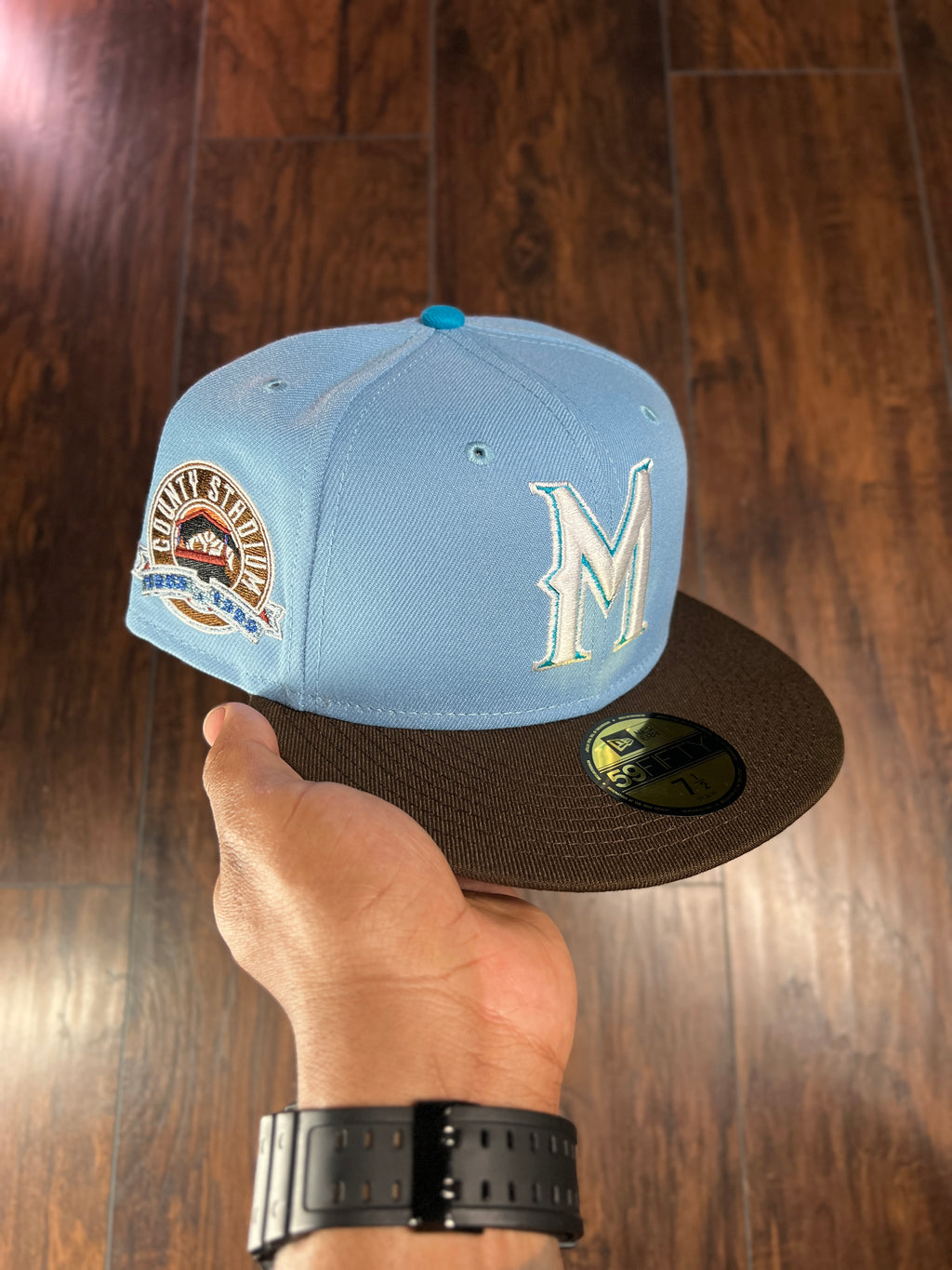 MILWAUKEE BREWERS COUNTY STADIUM " MONA LISA " NEW ERA FITTED CAP | Mr Arts Pin Included
